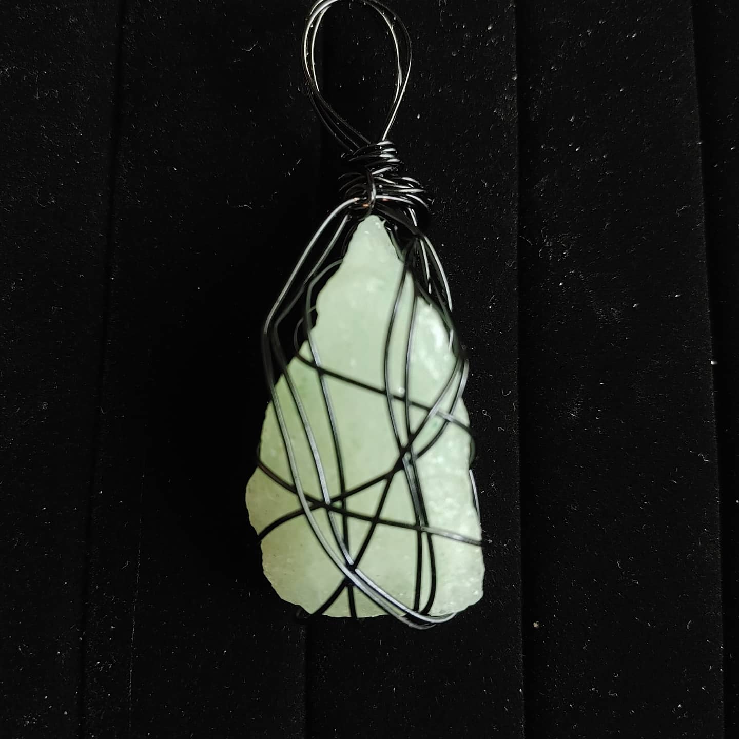 Crystal Wrap Pendant (Criss Cross Pattern)